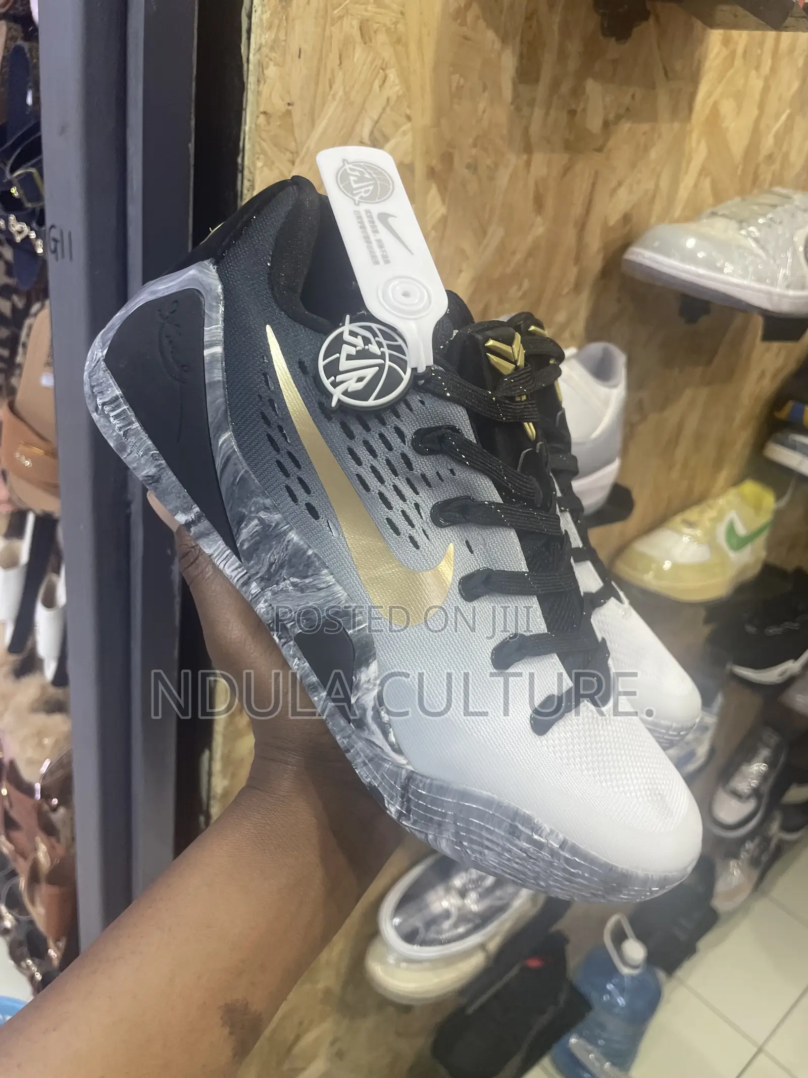 Nike Kobe 9 EM Low Protro