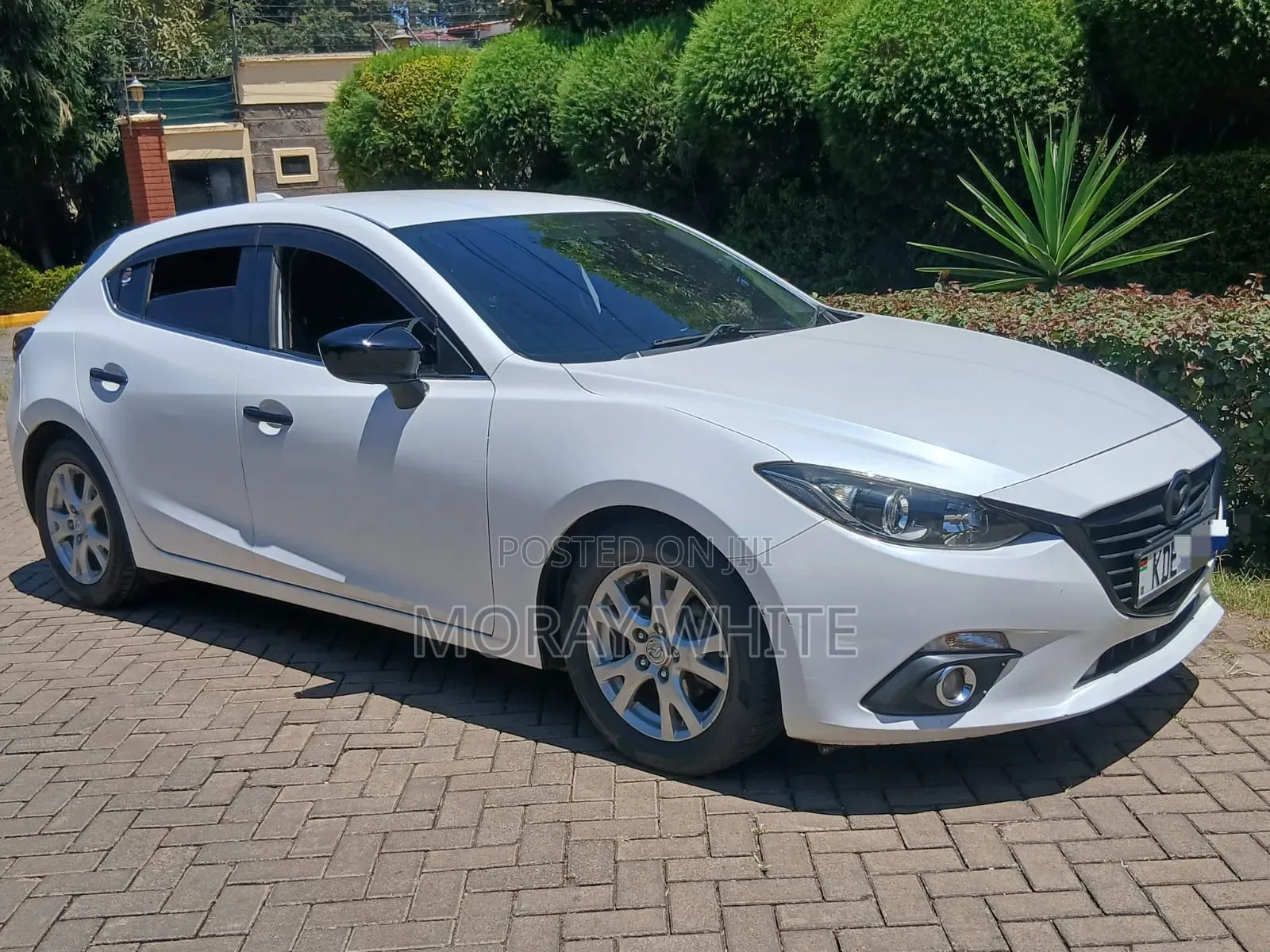 Mazda Axela SV Premium 2014 Pearl