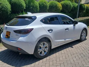 Mazda Axela SV Premium 2014 Pearl