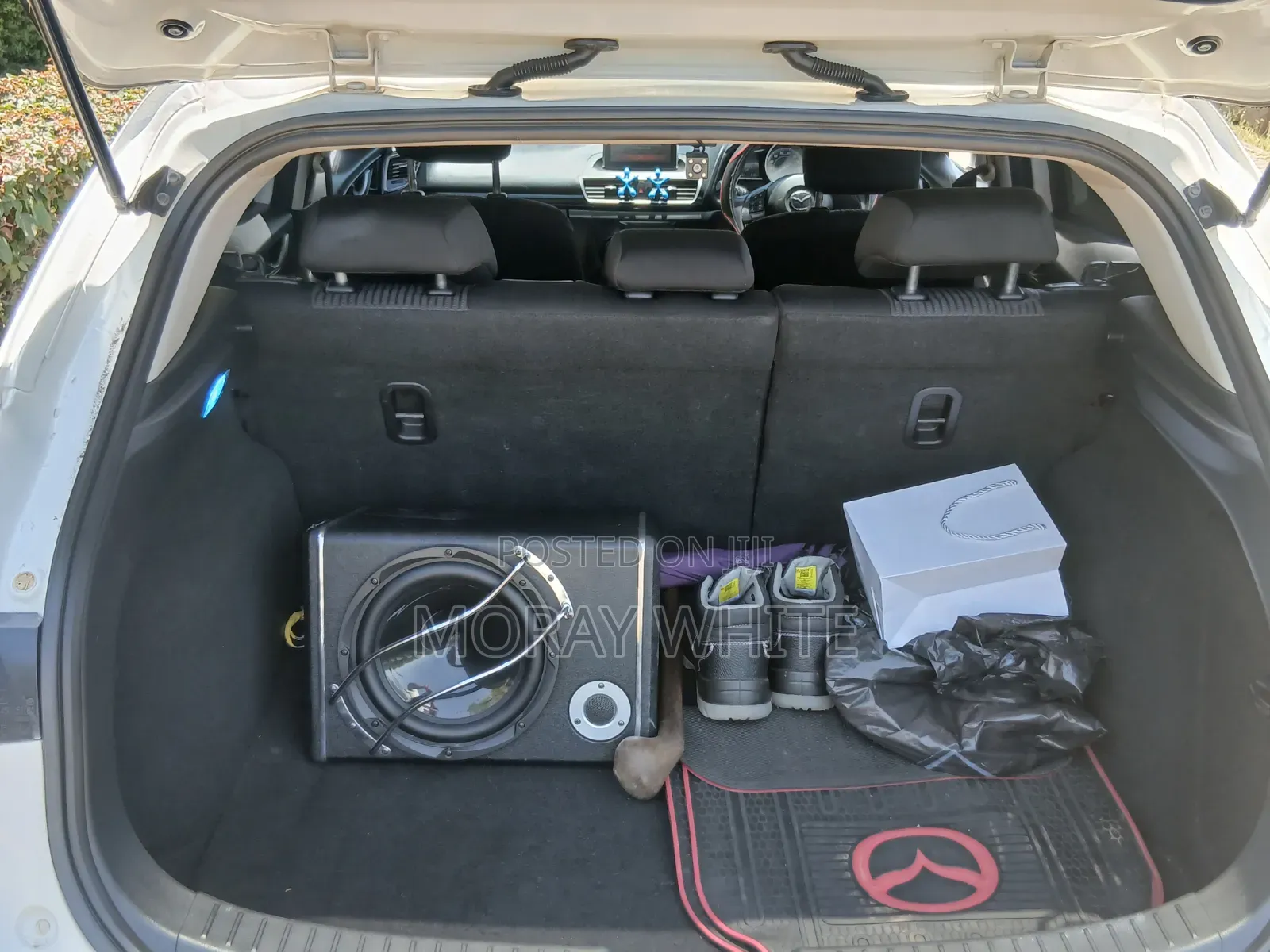Mazda Axela SV Premium 2014 Pearl