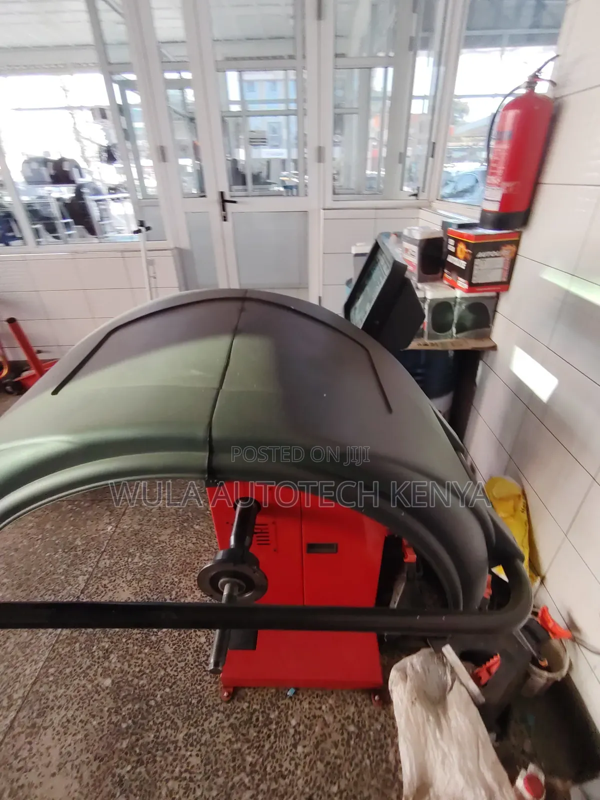 Balancing Accuracy +1g Heavy Duty Wheel Balancer S828 Machine Sunshine