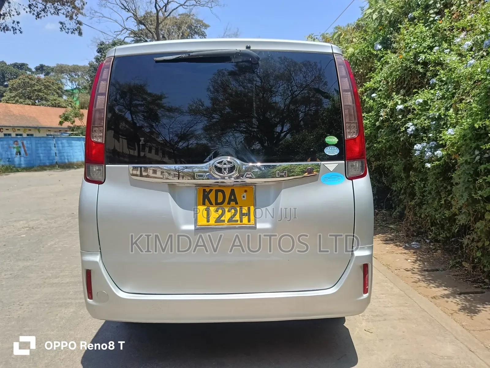 Toyota Noah 2014 Silver