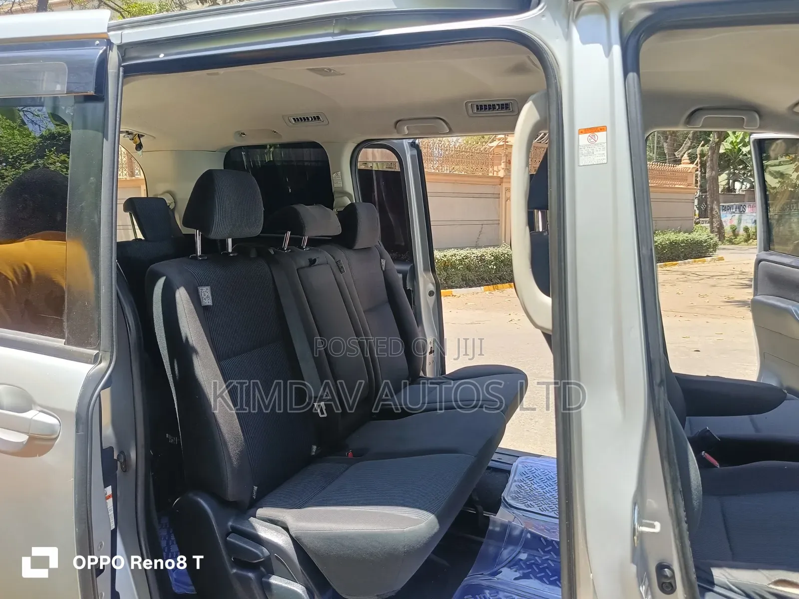 Toyota Noah 2014 Silver