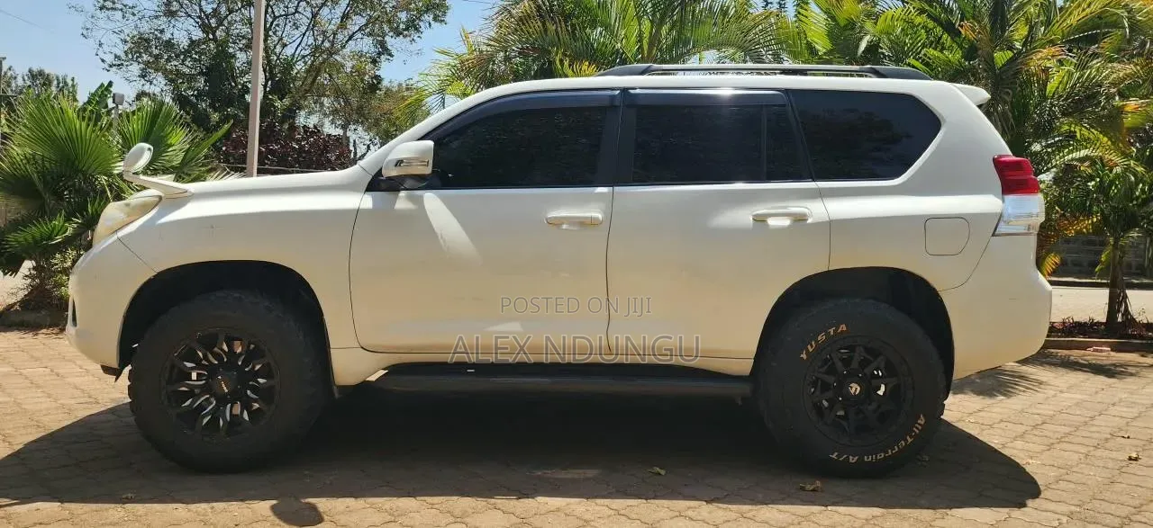 Toyota Land Cruiser Prado 2009 White
