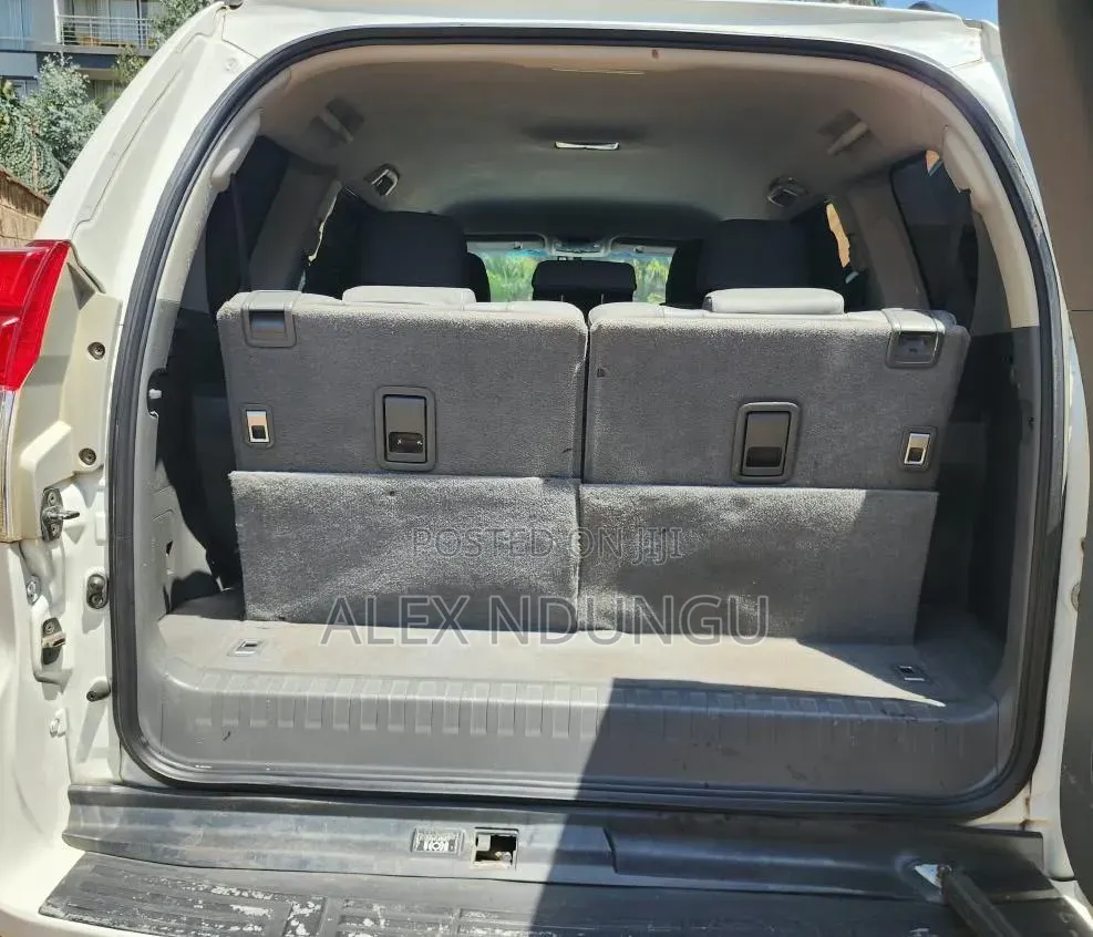 Toyota Land Cruiser Prado 2009 White