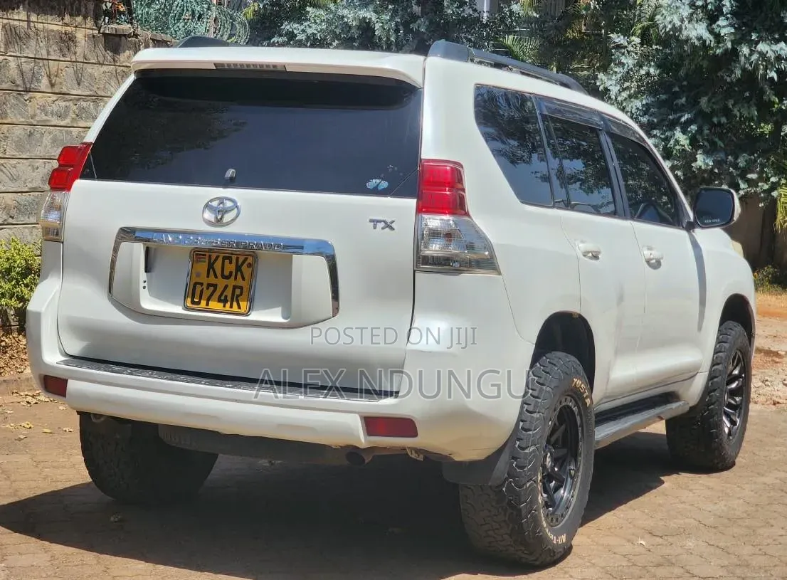 Toyota Land Cruiser Prado 2009 White