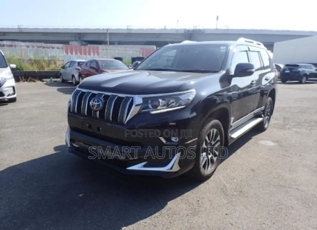 Toyota Land Cruiser Prado 2022 Black