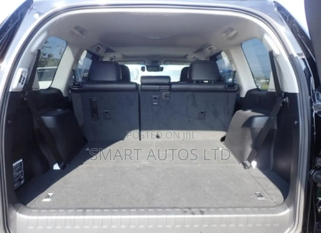 Toyota Land Cruiser Prado 2022 Black