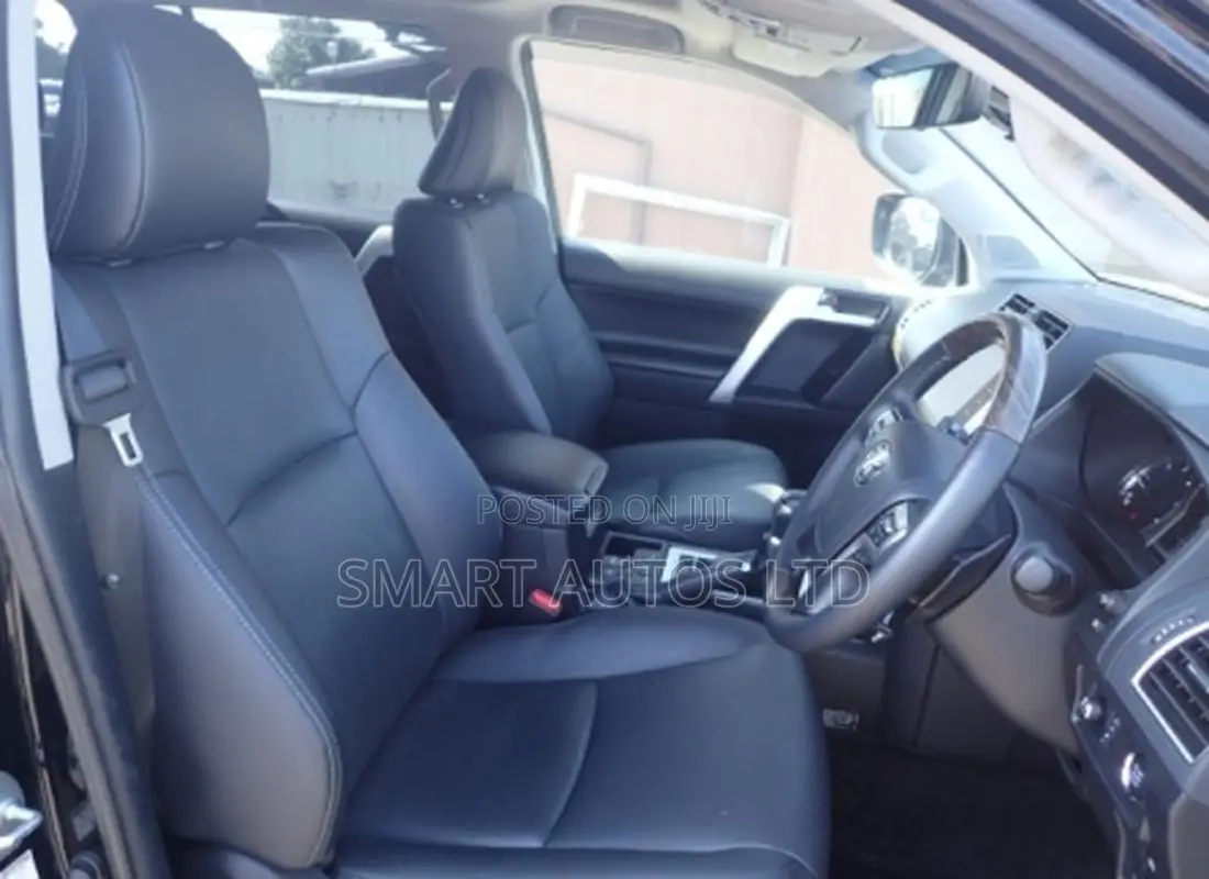 Toyota Land Cruiser Prado 2022 Black