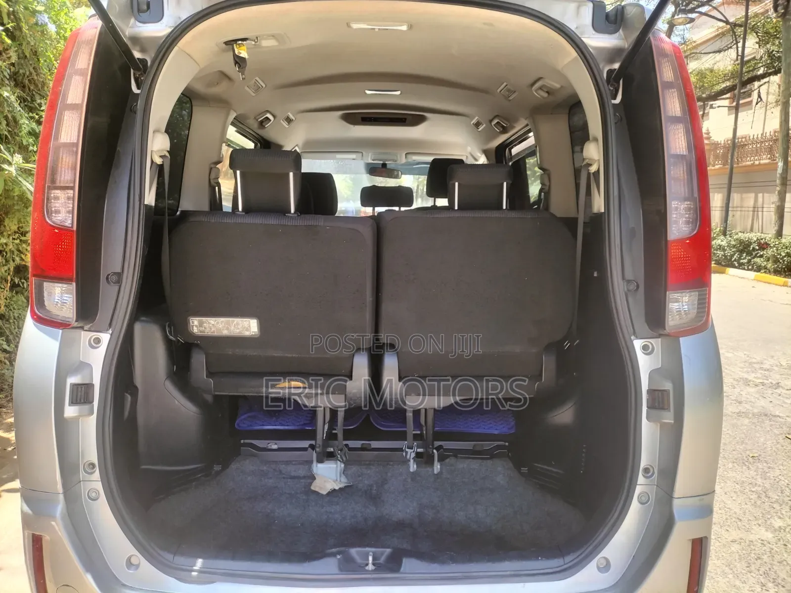 Toyota Noah 2014 Silver