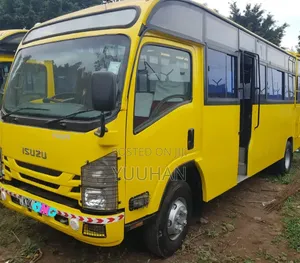 Isuzu NQR 2023 Yellow