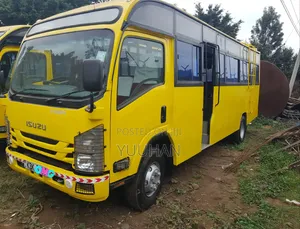 Isuzu NQR 2023 Yellow