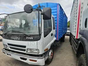 Isuzu FRR 2015 Blue
