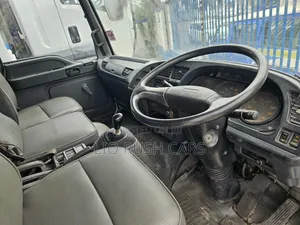 Isuzu FRR 2015 Blue