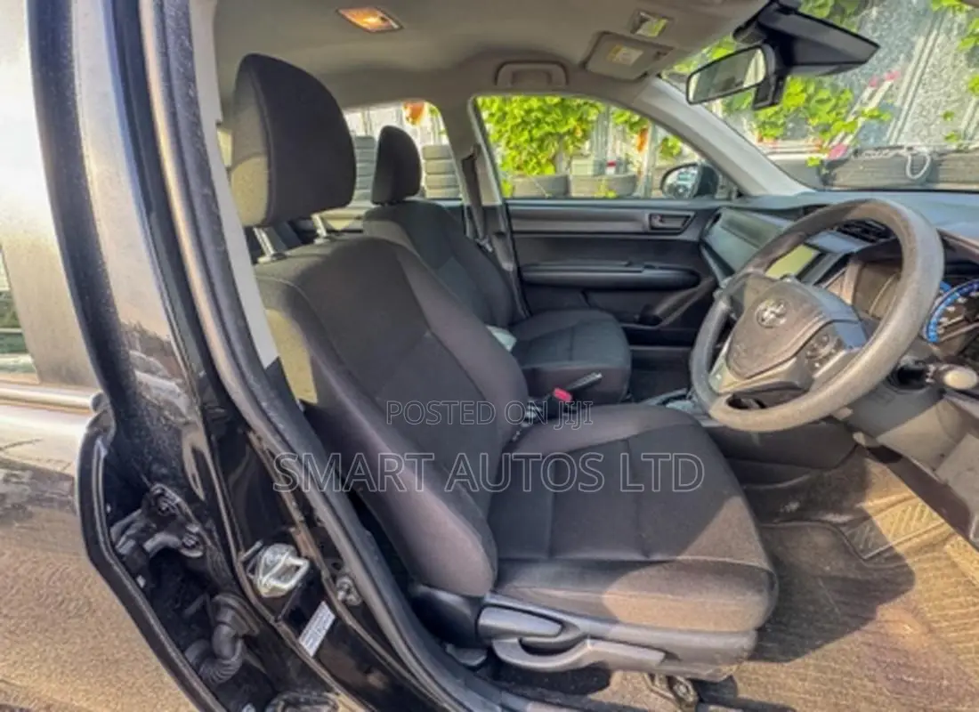 Toyota Axio 1.5 Hybrid 2WD 2020 Black