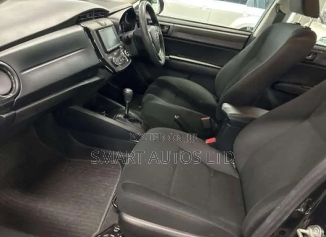 Toyota Axio 1.5 Hybrid 2WD 2020 Black