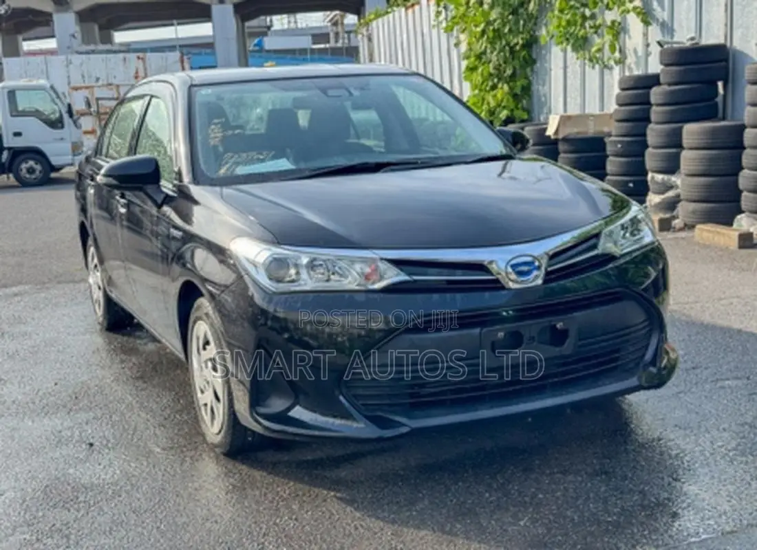 Toyota Axio 1.5 Hybrid 2WD 2020 Black