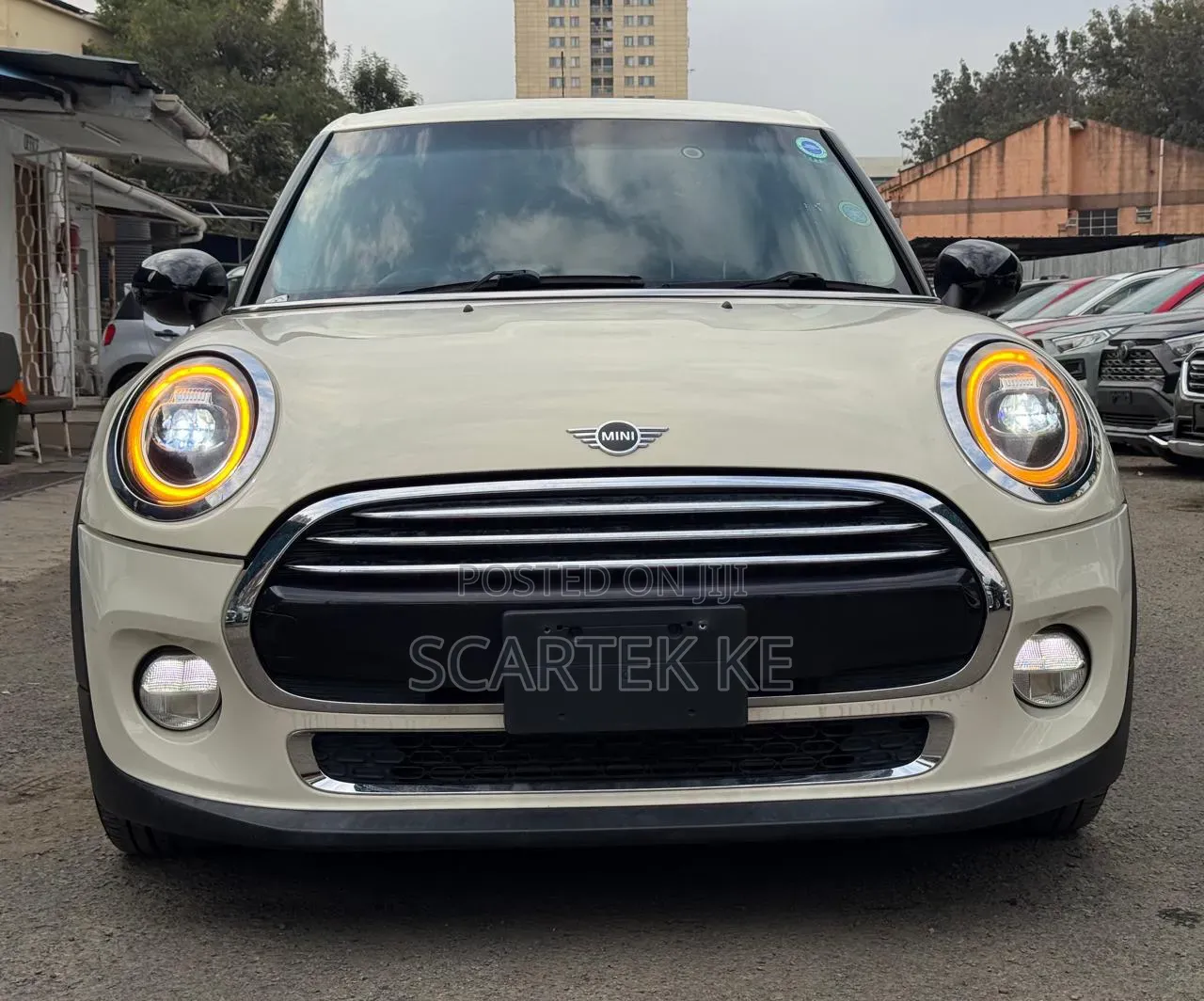 Mini Cooper 2019 Beige