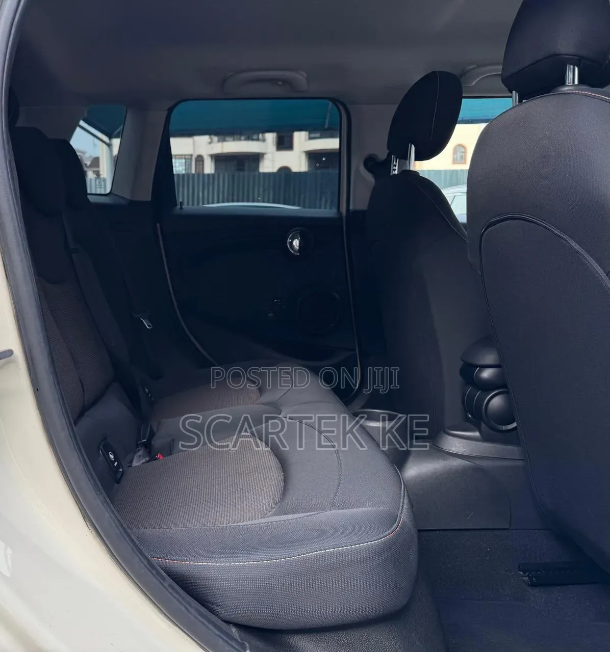 Mini Cooper 2019 Beige