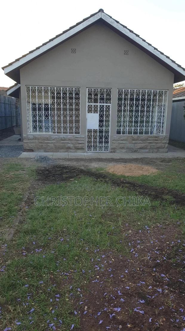 4bdrm Bungalow in Donholm, Caltex for sale