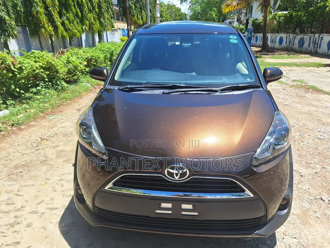 Toyota Sienta 1.5 AWD 2018 Brown