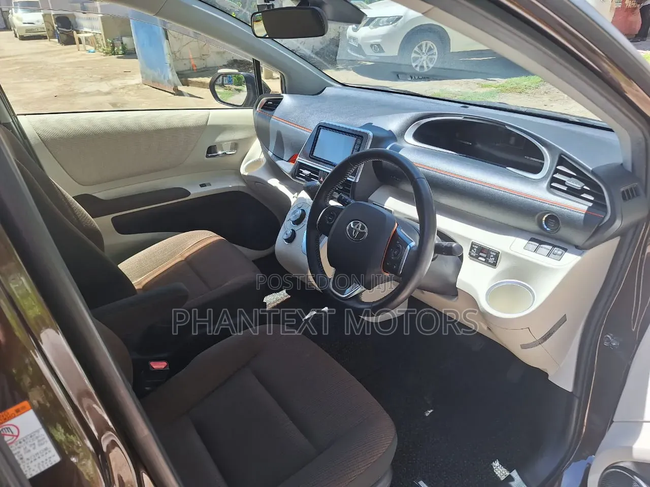 Toyota Sienta 1.5 AWD 2018 Brown