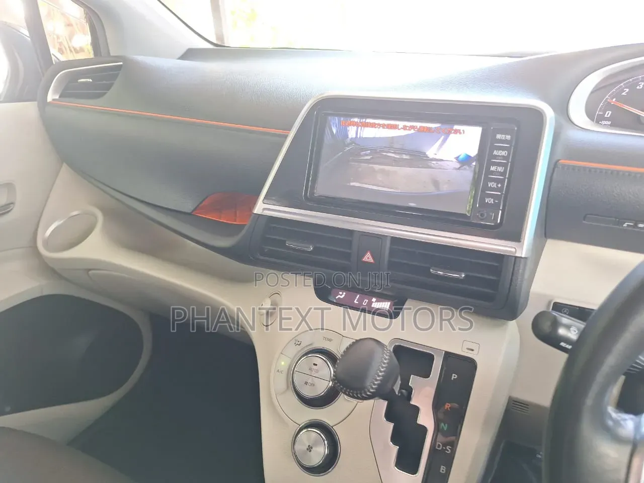 Toyota Sienta 1.5 AWD 2018 Brown