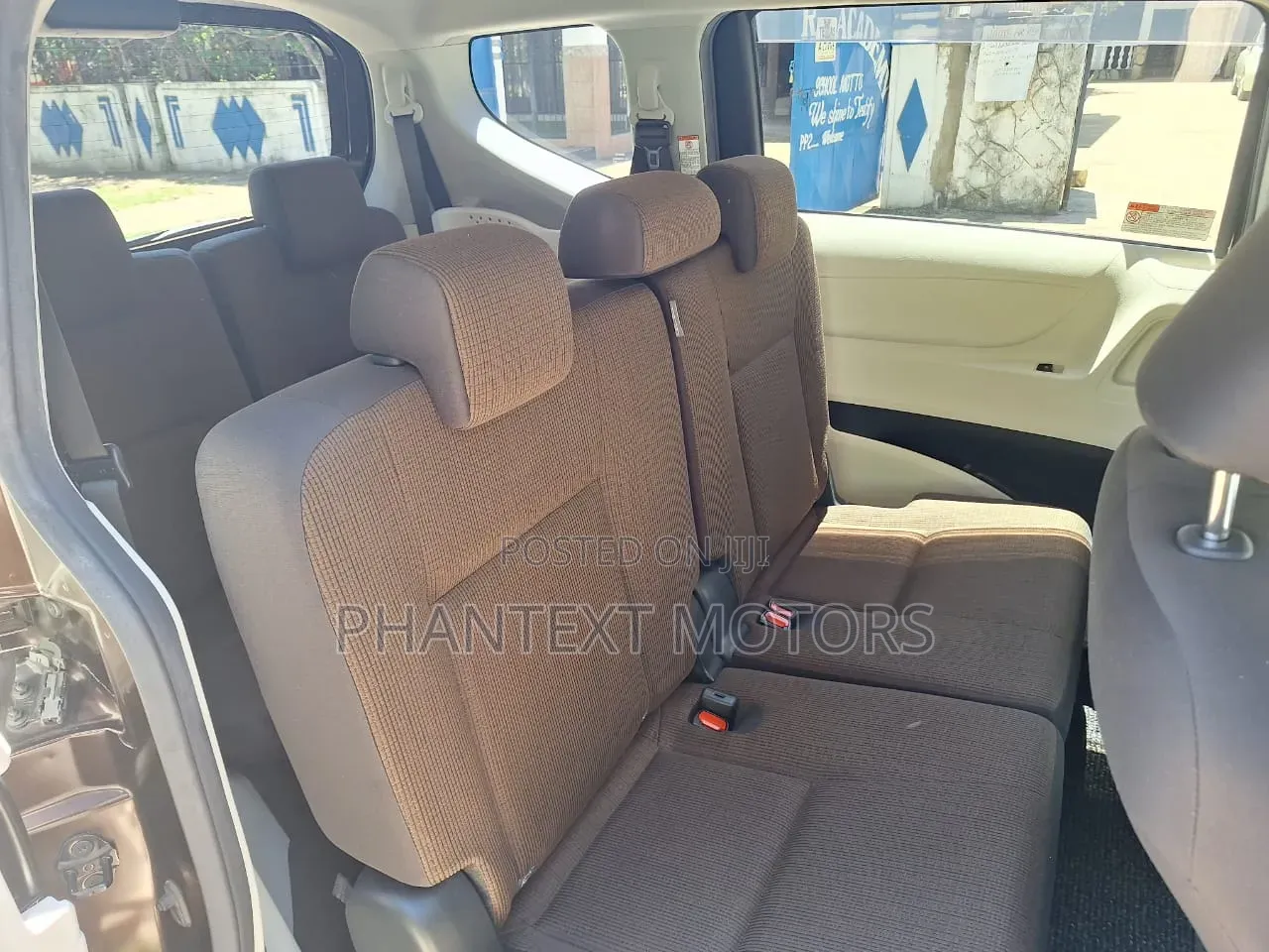 Toyota Sienta 1.5 AWD 2018 Brown