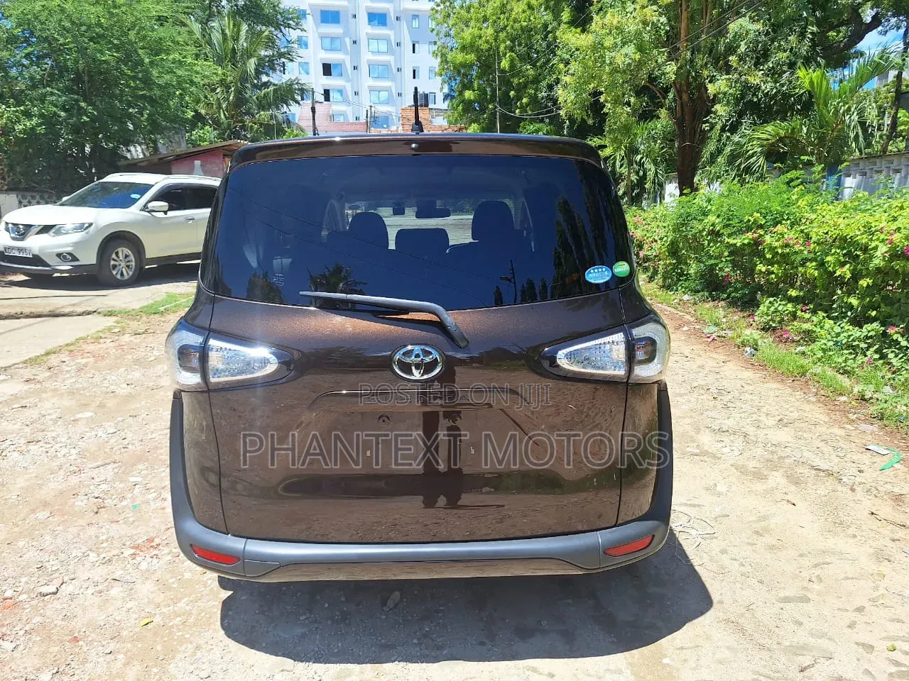 Toyota Sienta 1.5 AWD 2018 Brown