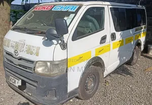 Toyota HiAce 2010 White