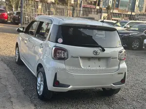 Toyota Passo 1.0 FWD 2020 Pearl
