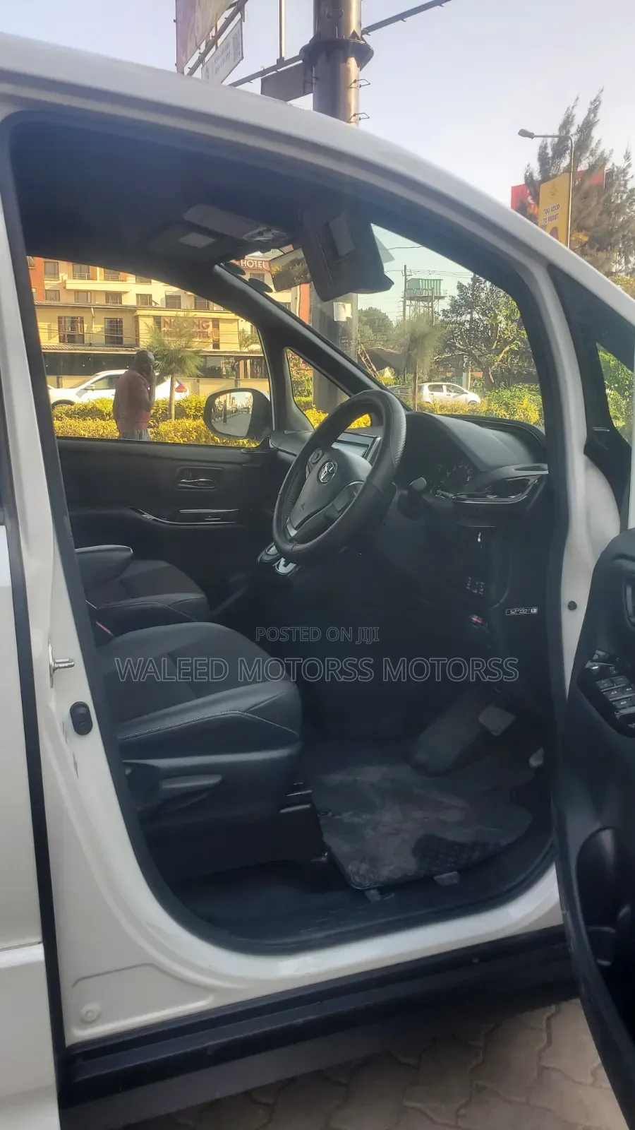 Toyota Noah 2019 White