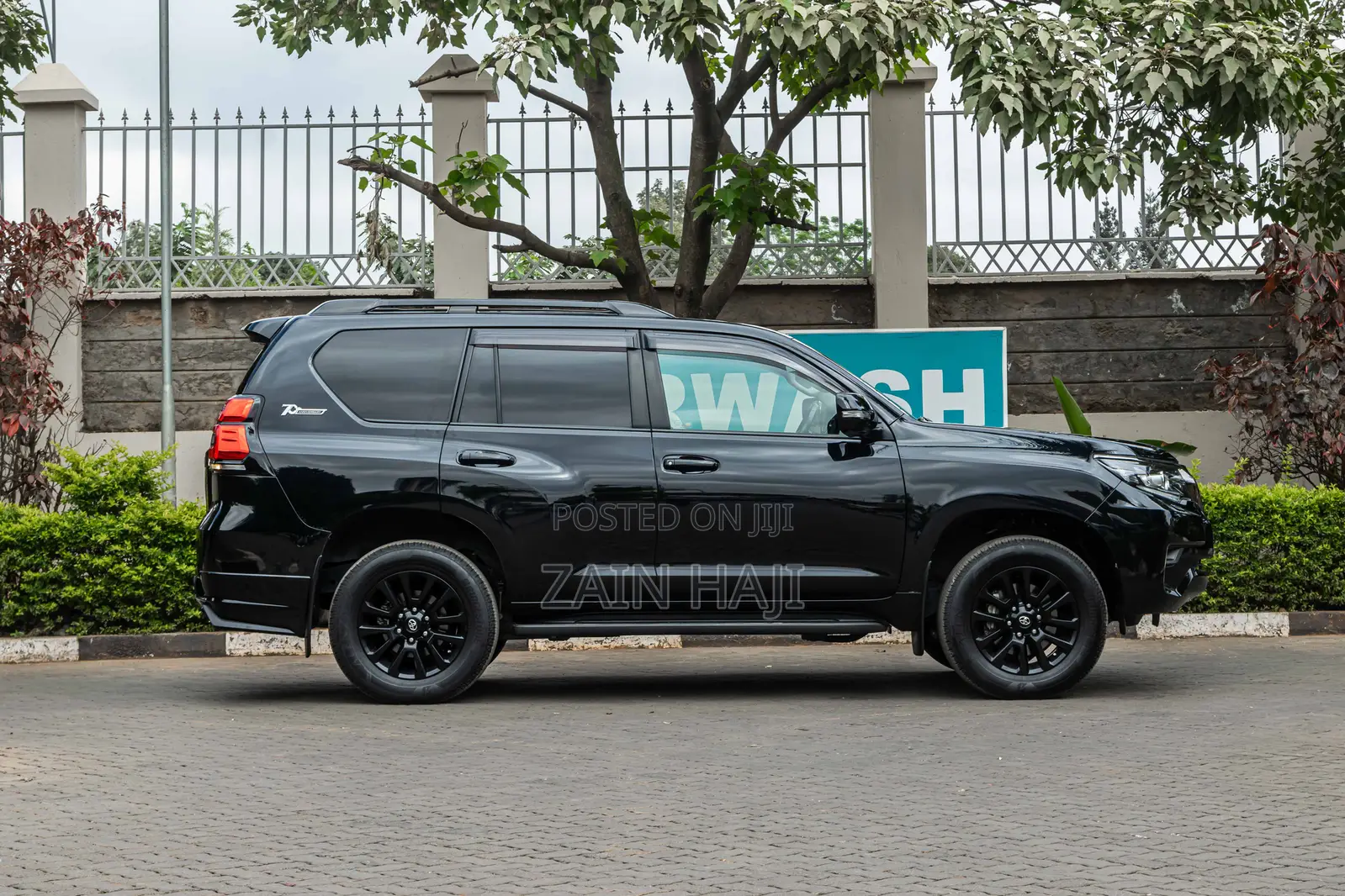 Toyota Land Cruiser Prado 2.7 2020 Black