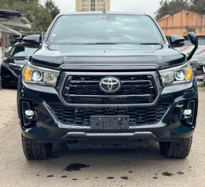 Toyota Hilux 2019 Black