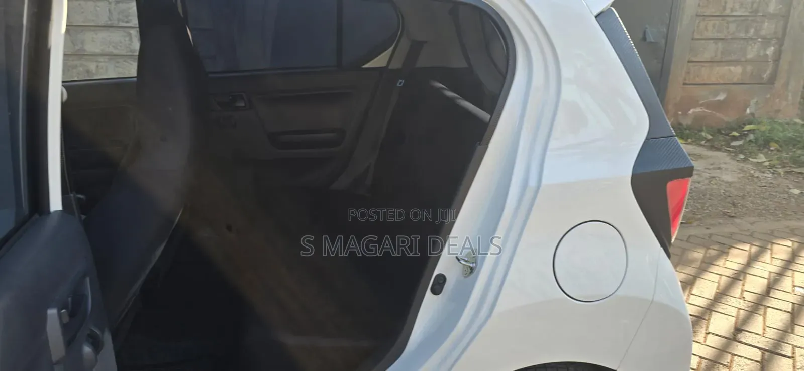 Toyota Pixis 2019 White