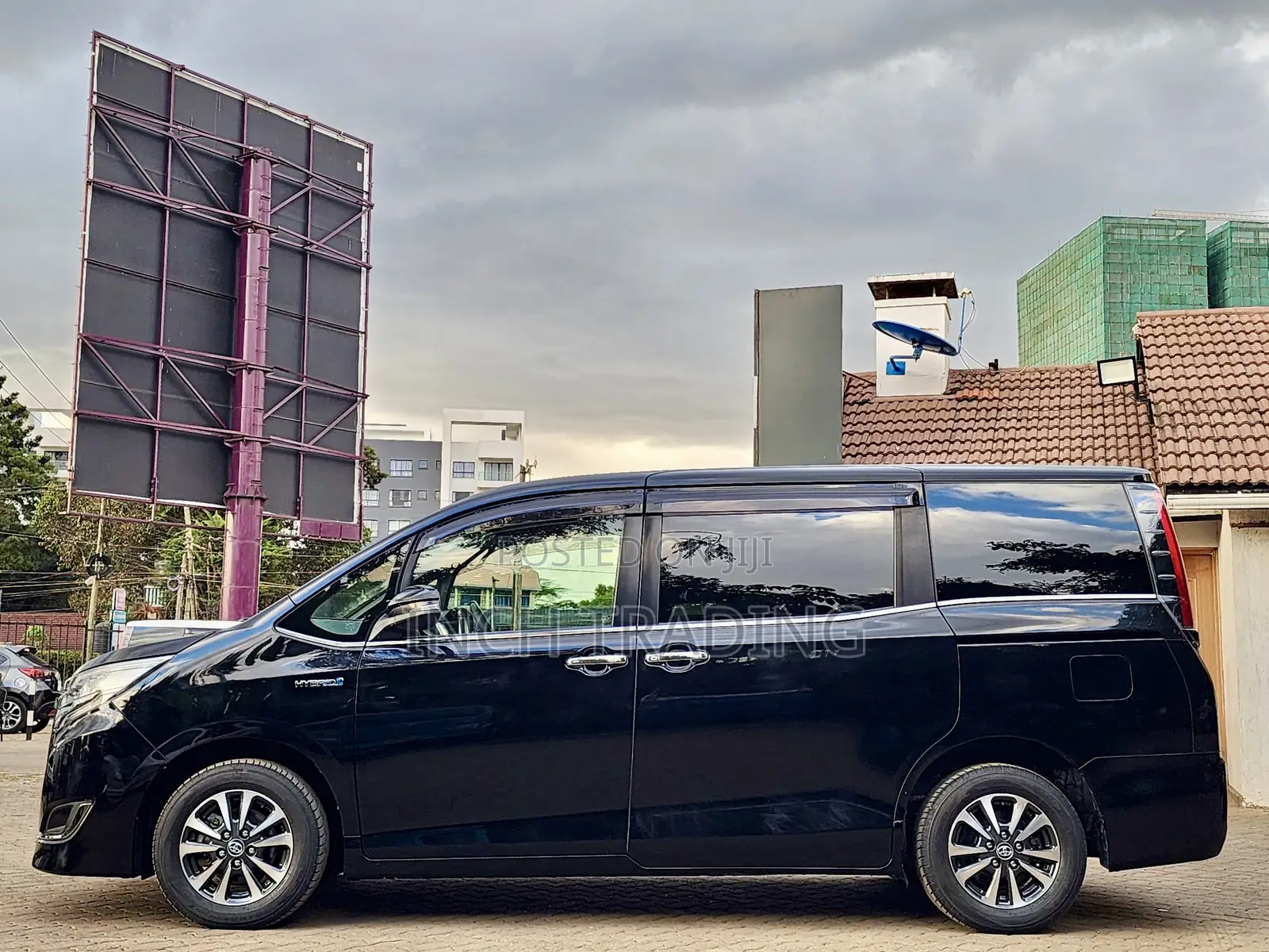 Toyota Esquire 1.8 FWD Hybrid (7 seater) 2019 Black