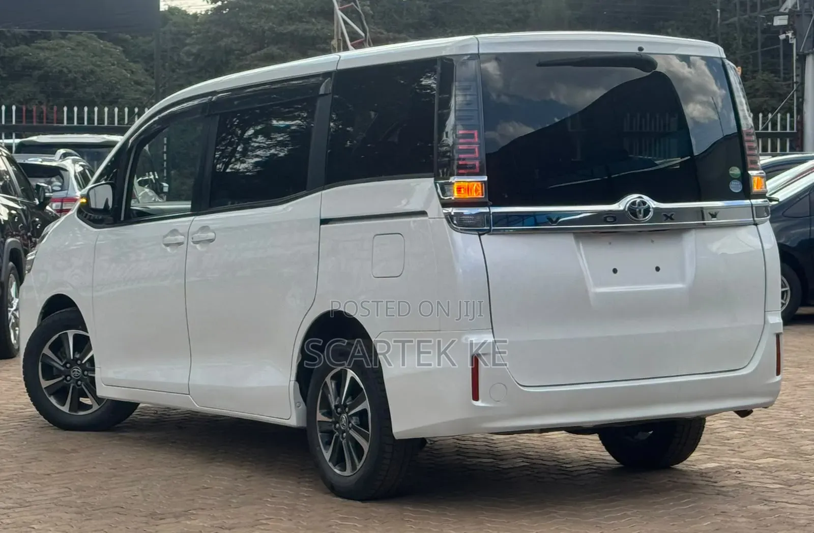 Toyota Voxy 2019 White
