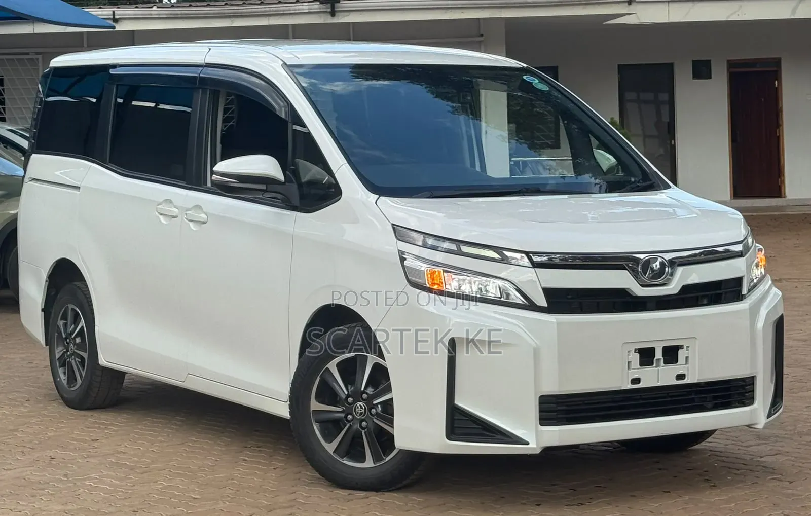 Toyota Voxy 2019 White