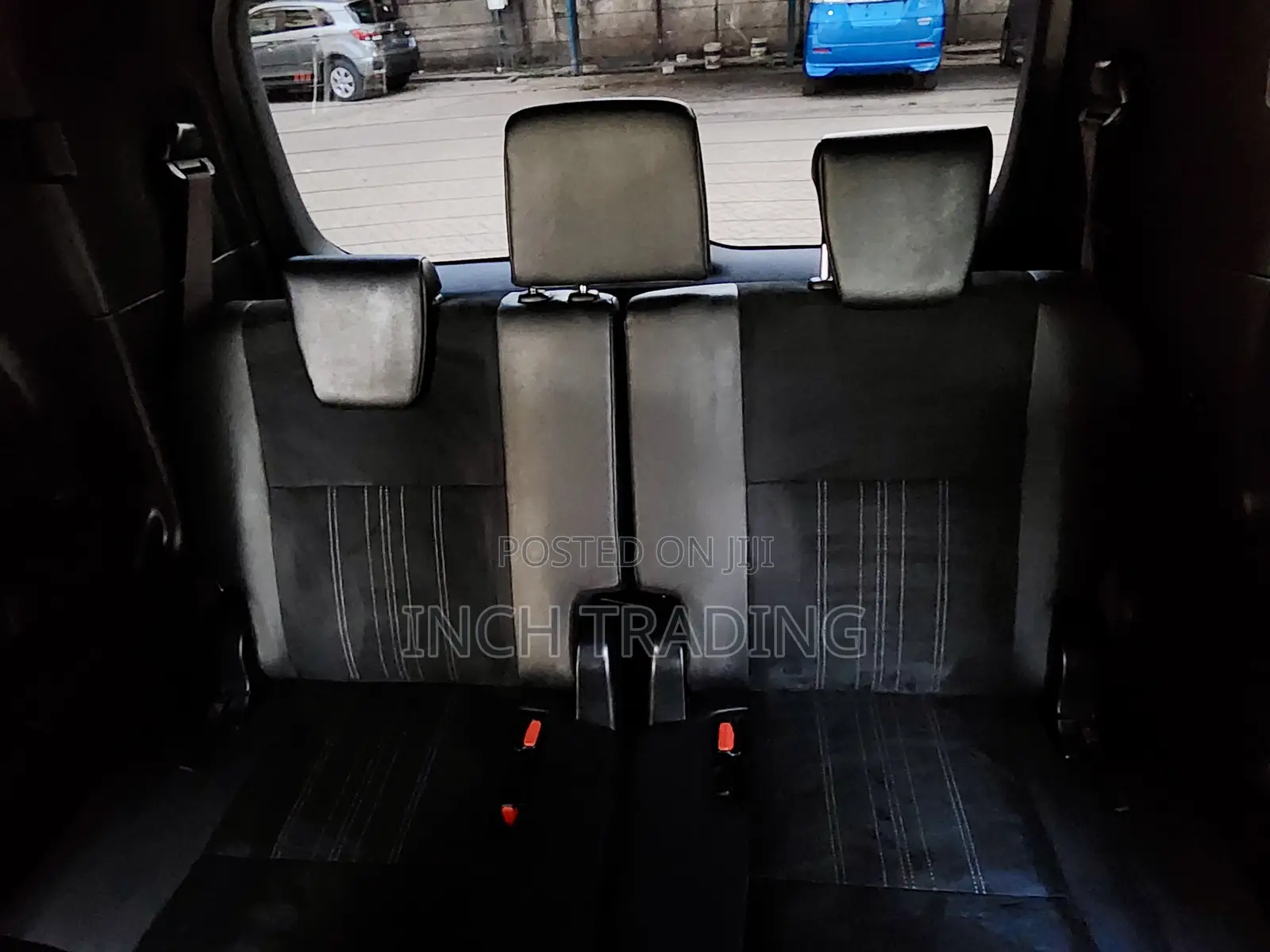 Toyota Esquire 1.8 FWD Hybrid (7 seater) 2019 Black