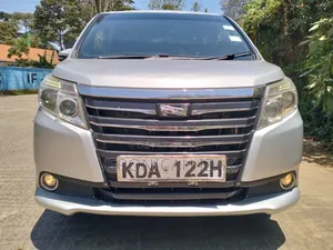 Toyota Noah 2014 Silver