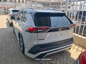 Toyota RAV4 2020 White
