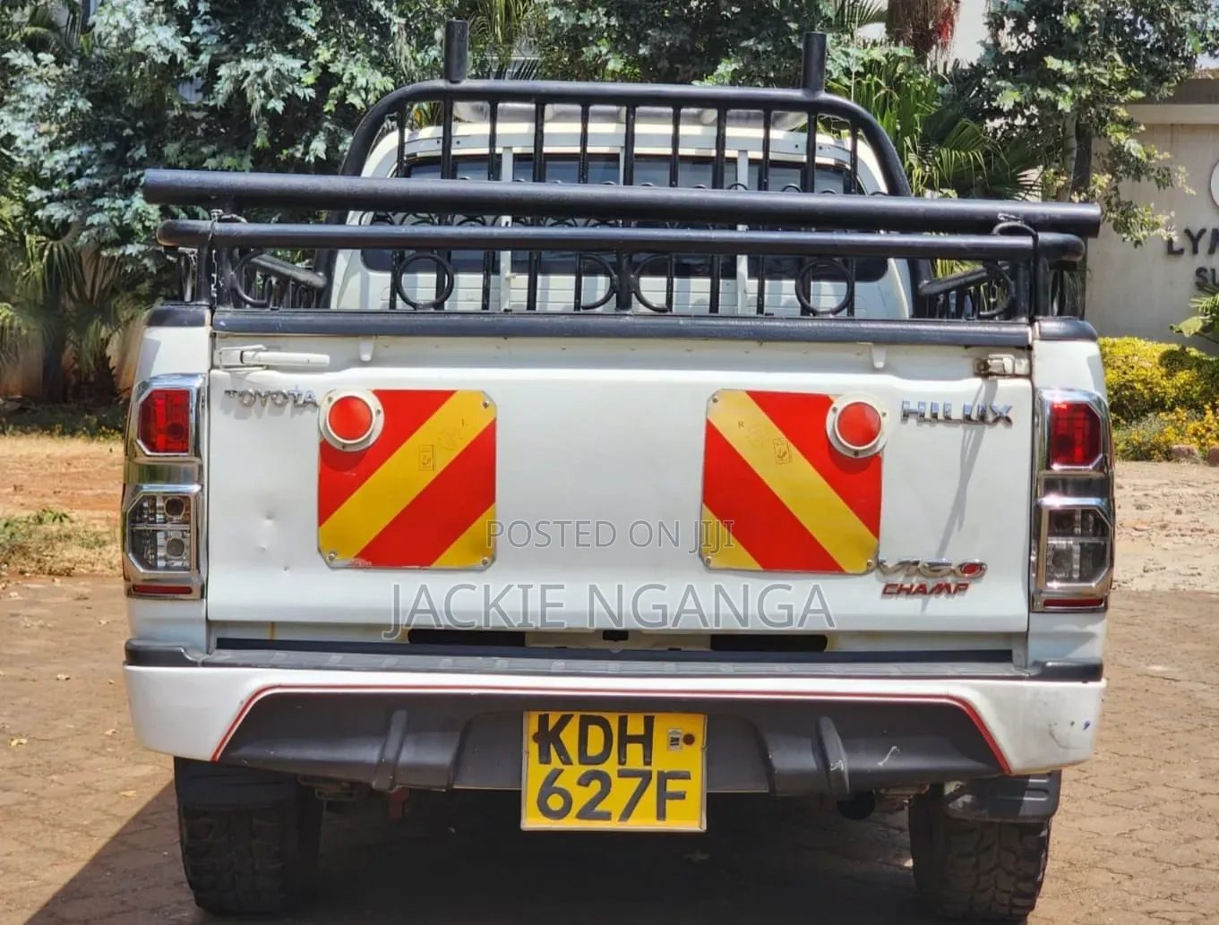 Toyota Hilux 2015 White