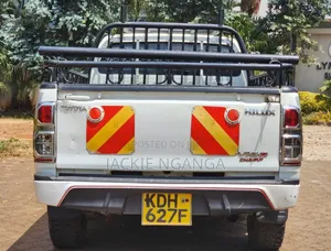 Toyota Hilux 2015 White
