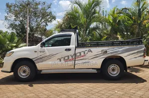 Toyota Hilux 2015 White