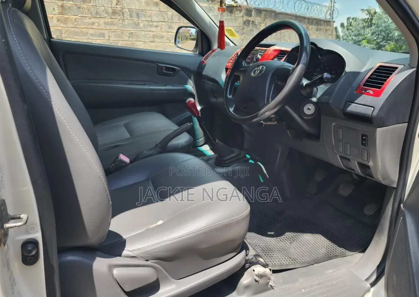 Toyota Hilux 2015 White