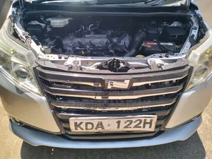 Toyota Noah 2014 Silver