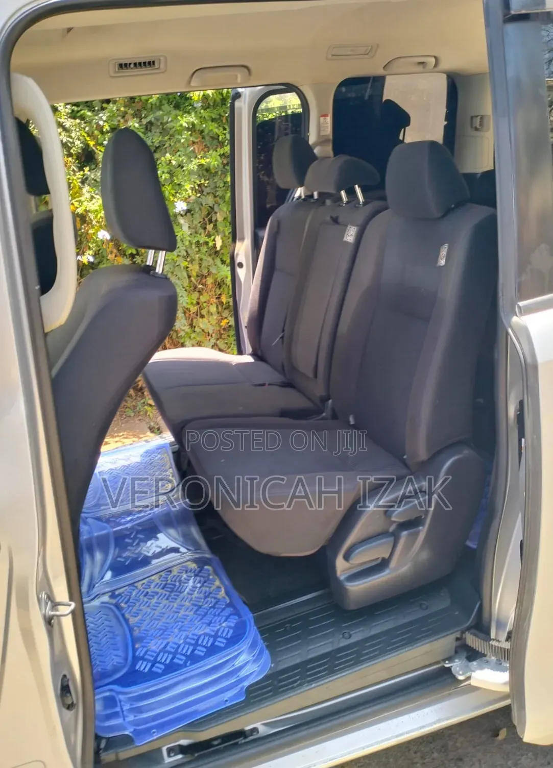 Toyota Noah 2014 Silver