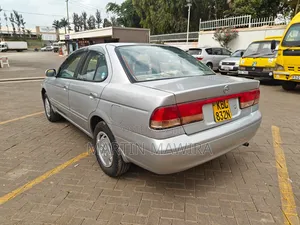 Nissan Sunny 2003 Silver