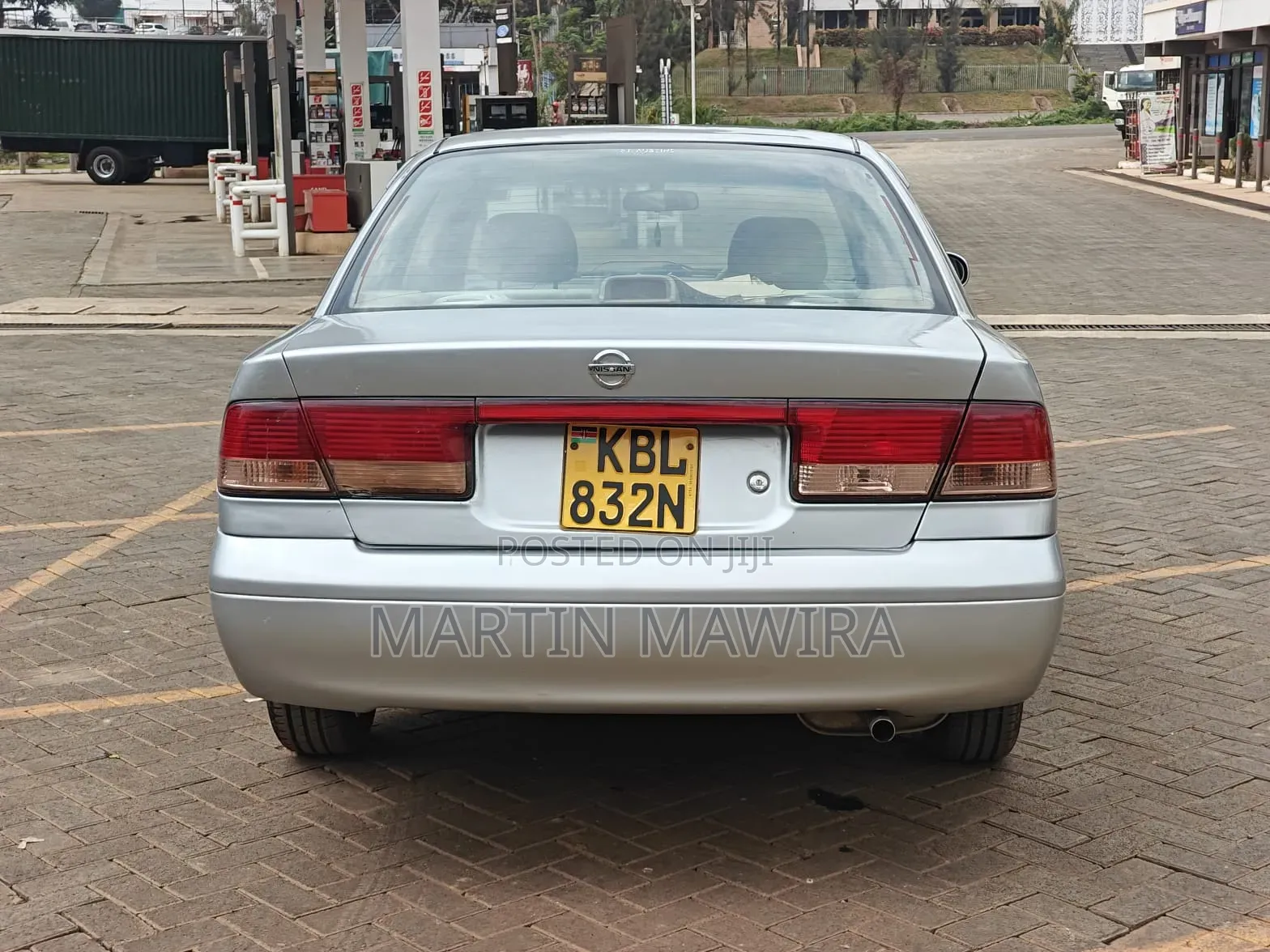 Nissan Sunny 2003 Silver