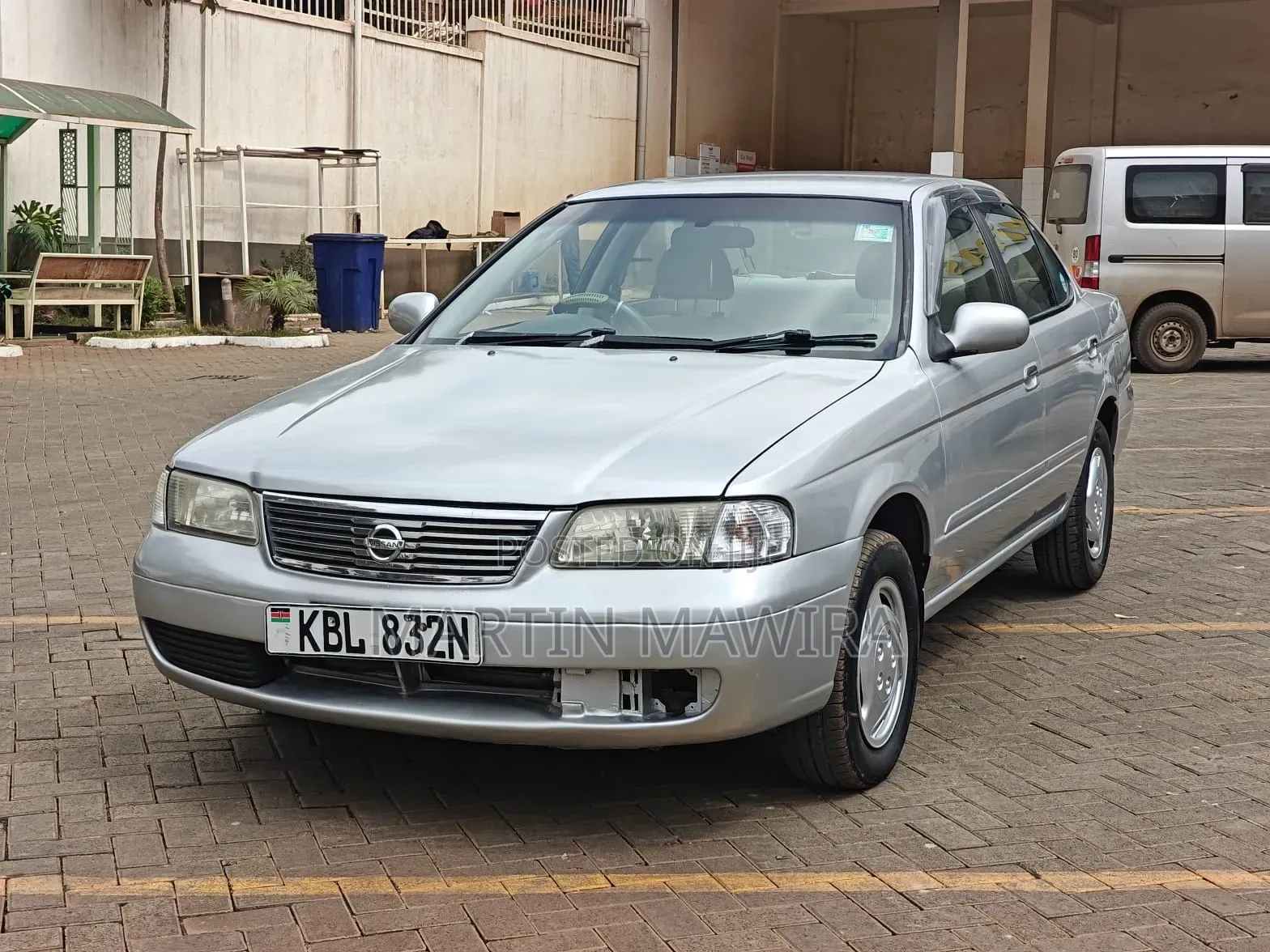 Nissan Sunny 2003 Silver